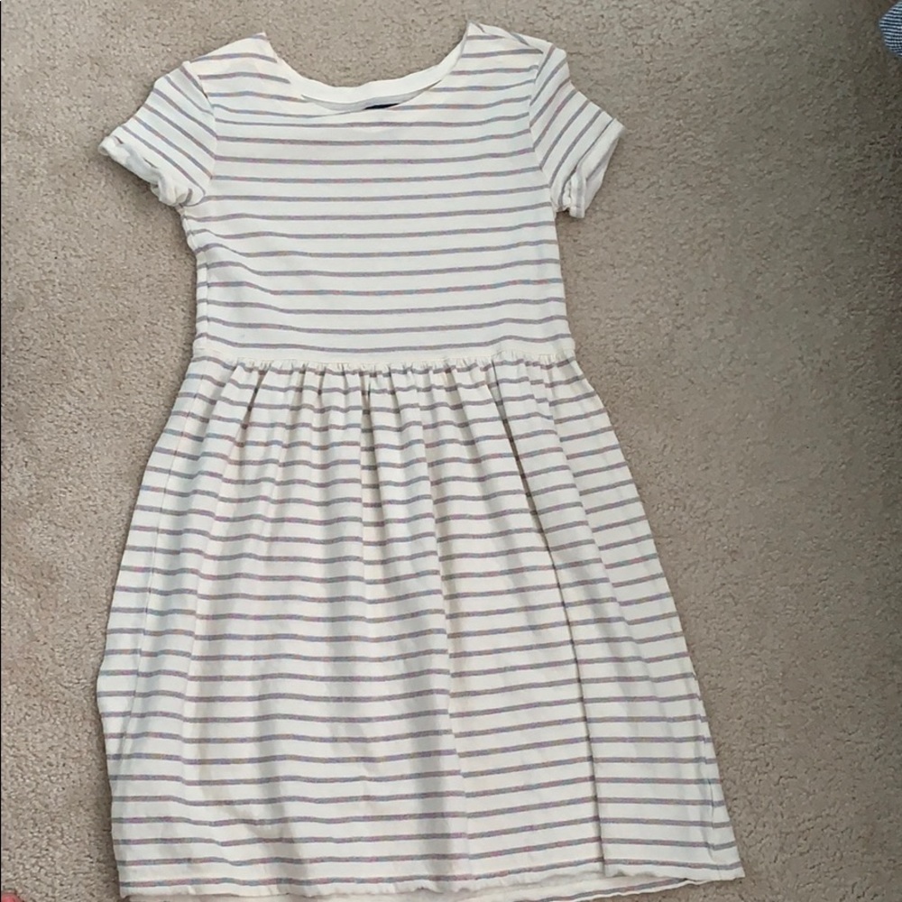 Girls gap dress. Never worn, great condition!
